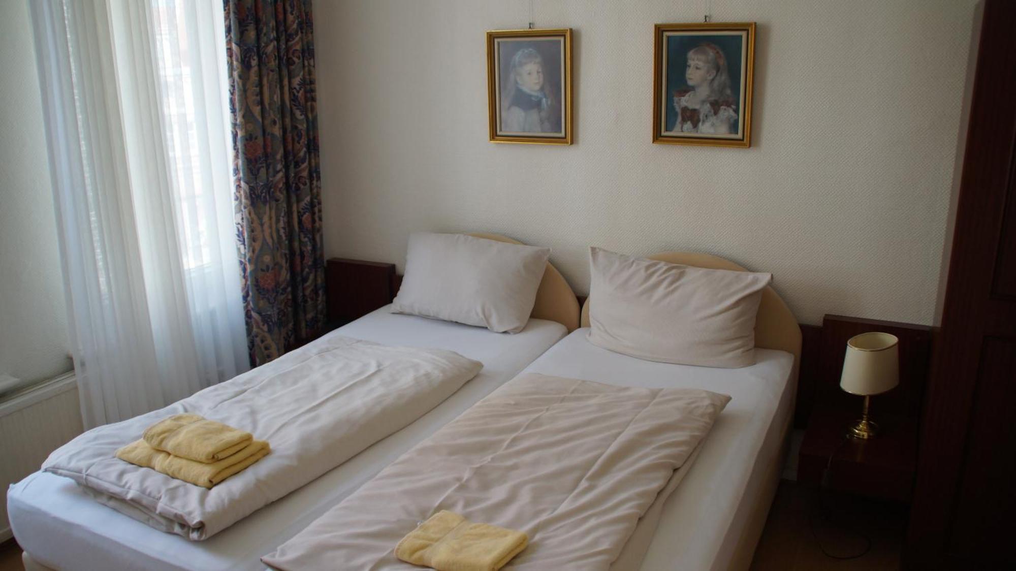 Hotel Alt Lueneburger Kutscherstuben Chambre photo