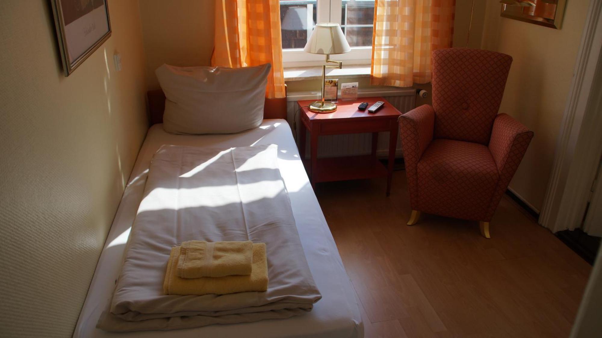 Hotel Alt Lueneburger Kutscherstuben Chambre photo